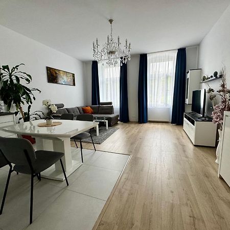 Top Class Apartments In Carlsbad カルロヴィ・ヴァリ エクステリア 写真