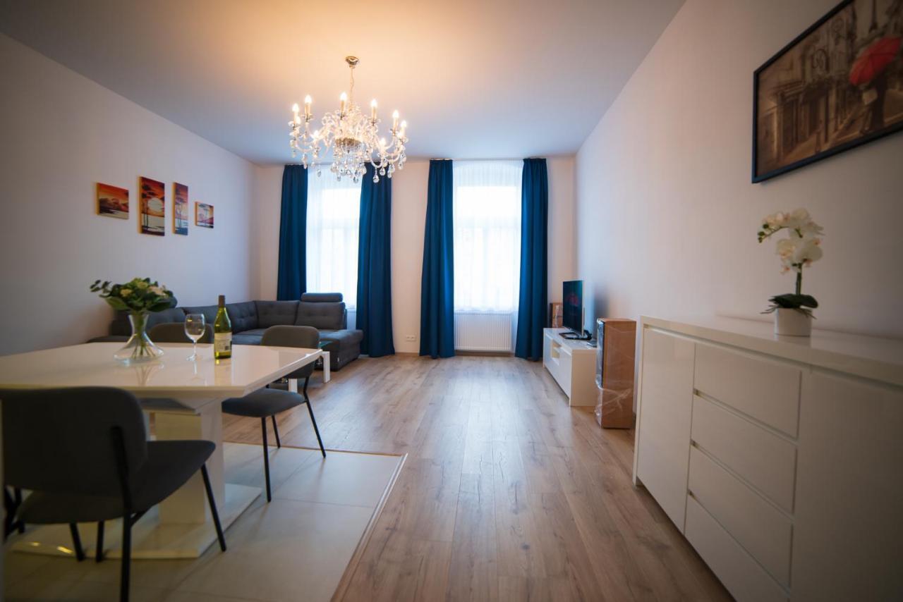 Top Class Apartments In Carlsbad カルロヴィ・ヴァリ エクステリア 写真