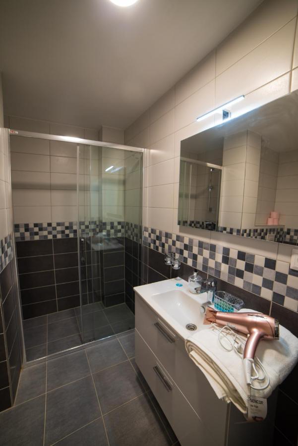 Top Class Apartments In Carlsbad カルロヴィ・ヴァリ エクステリア 写真