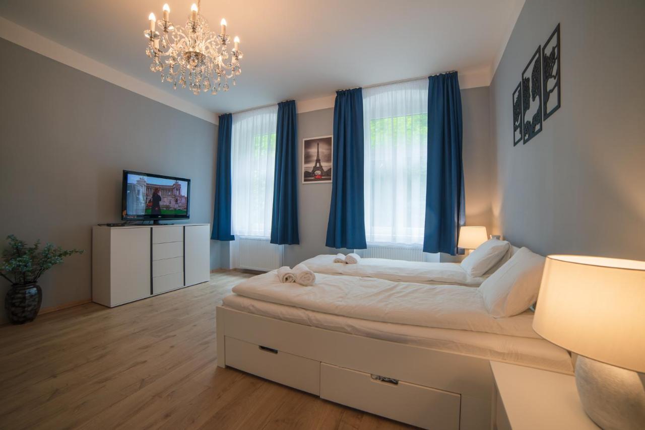 Top Class Apartments In Carlsbad カルロヴィ・ヴァリ エクステリア 写真