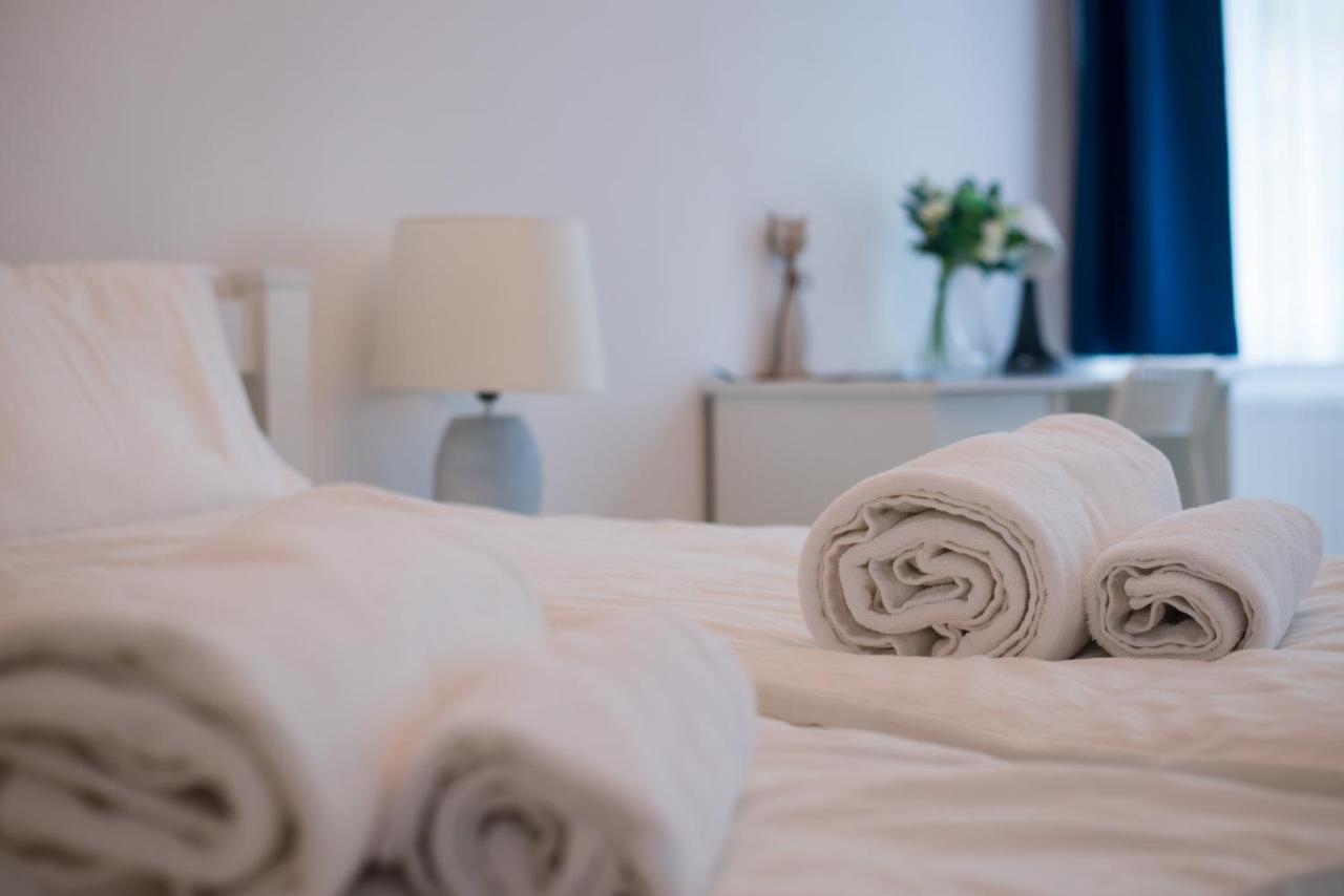 Top Class Apartments In Carlsbad カルロヴィ・ヴァリ エクステリア 写真
