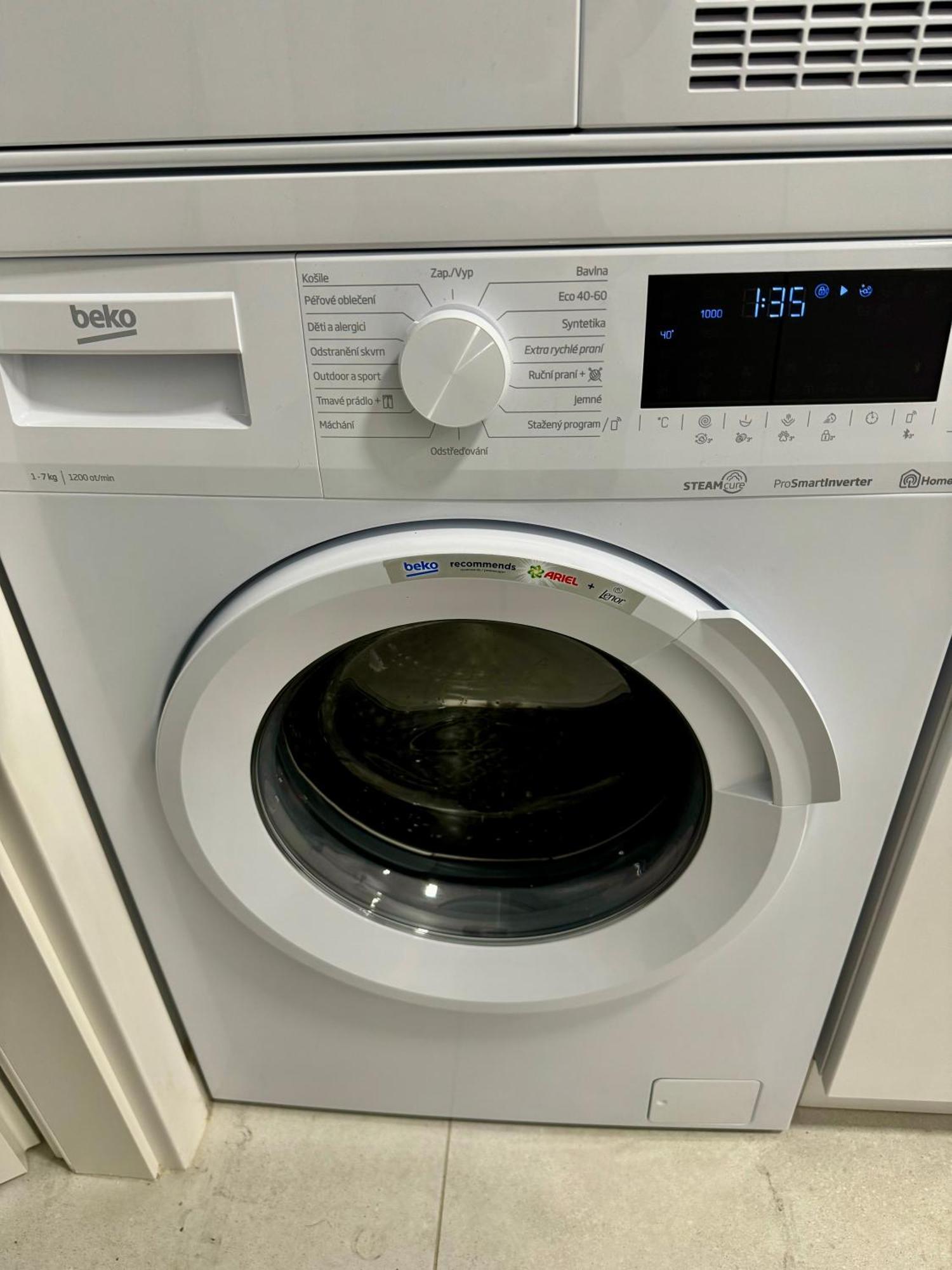 Top Class Apartments In Carlsbad カルロヴィ・ヴァリ エクステリア 写真