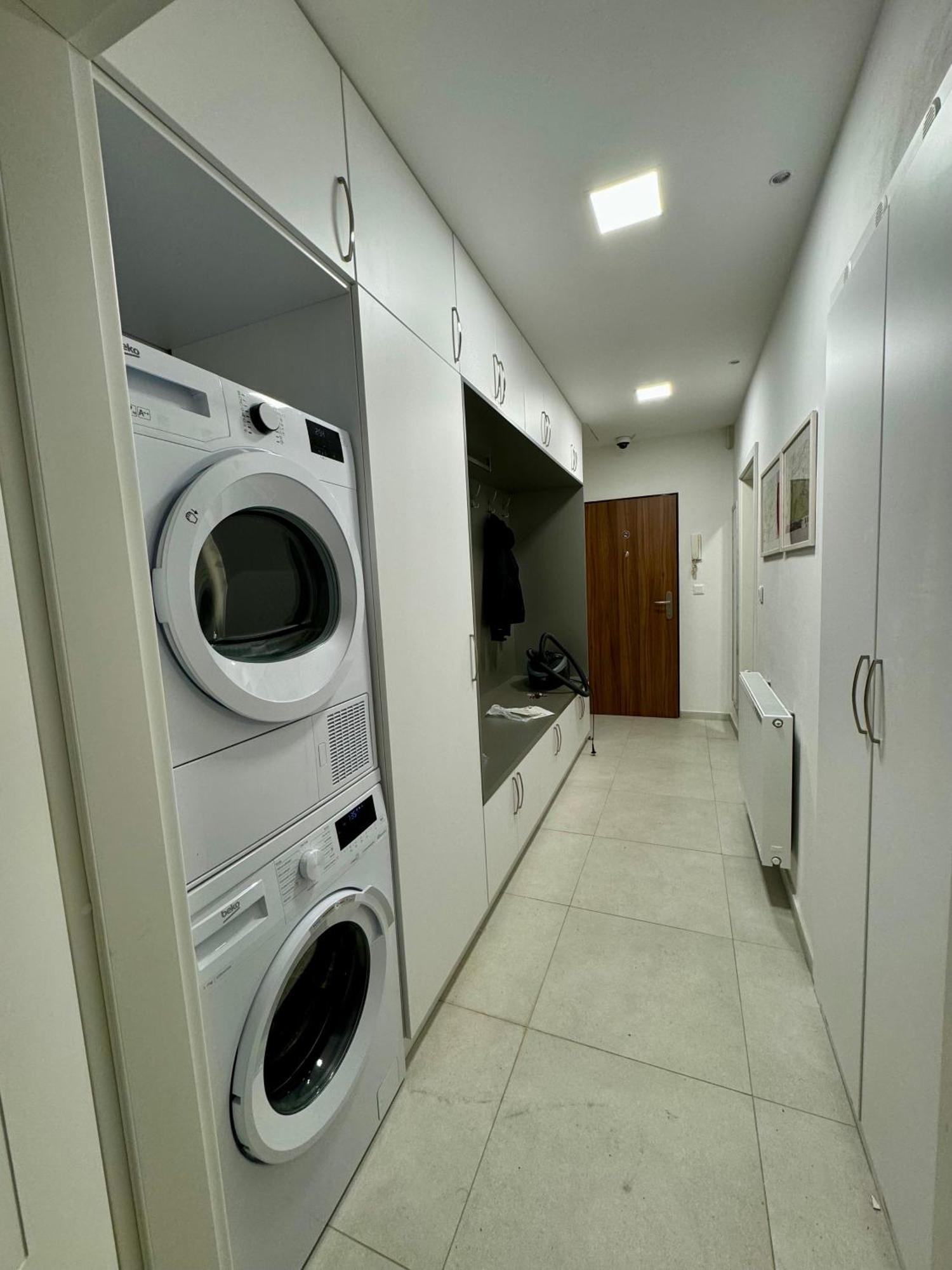 Top Class Apartments In Carlsbad カルロヴィ・ヴァリ エクステリア 写真