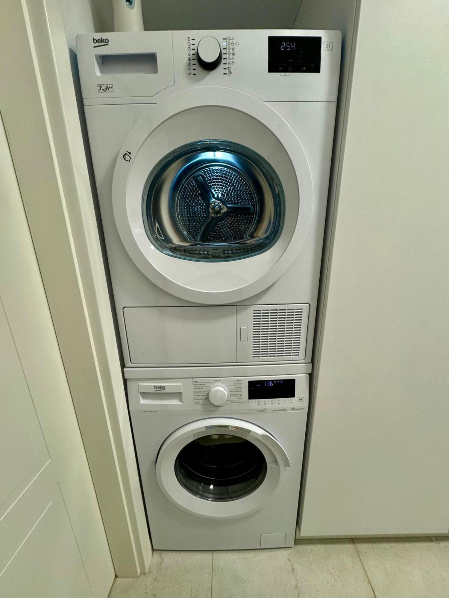 Top Class Apartments In Carlsbad カルロヴィ・ヴァリ エクステリア 写真