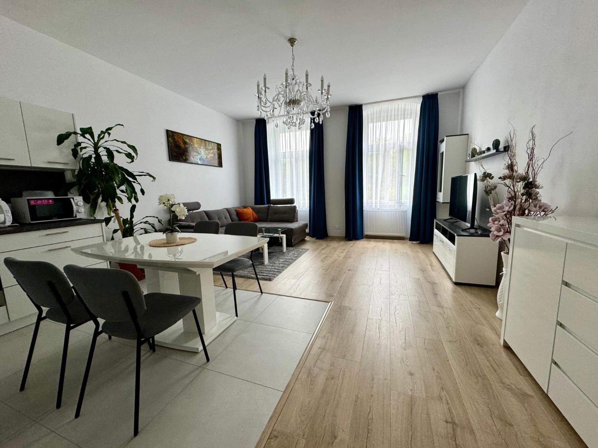 Top Class Apartments In Carlsbad カルロヴィ・ヴァリ エクステリア 写真